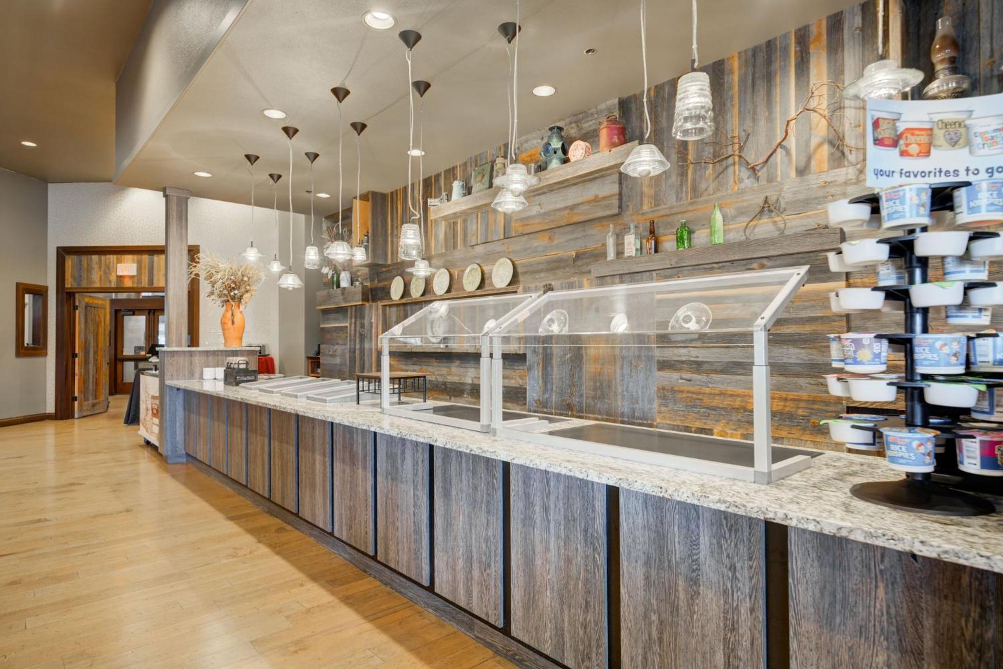 Holiday Inn West Yellowstone By Ihg Экстерьер фото