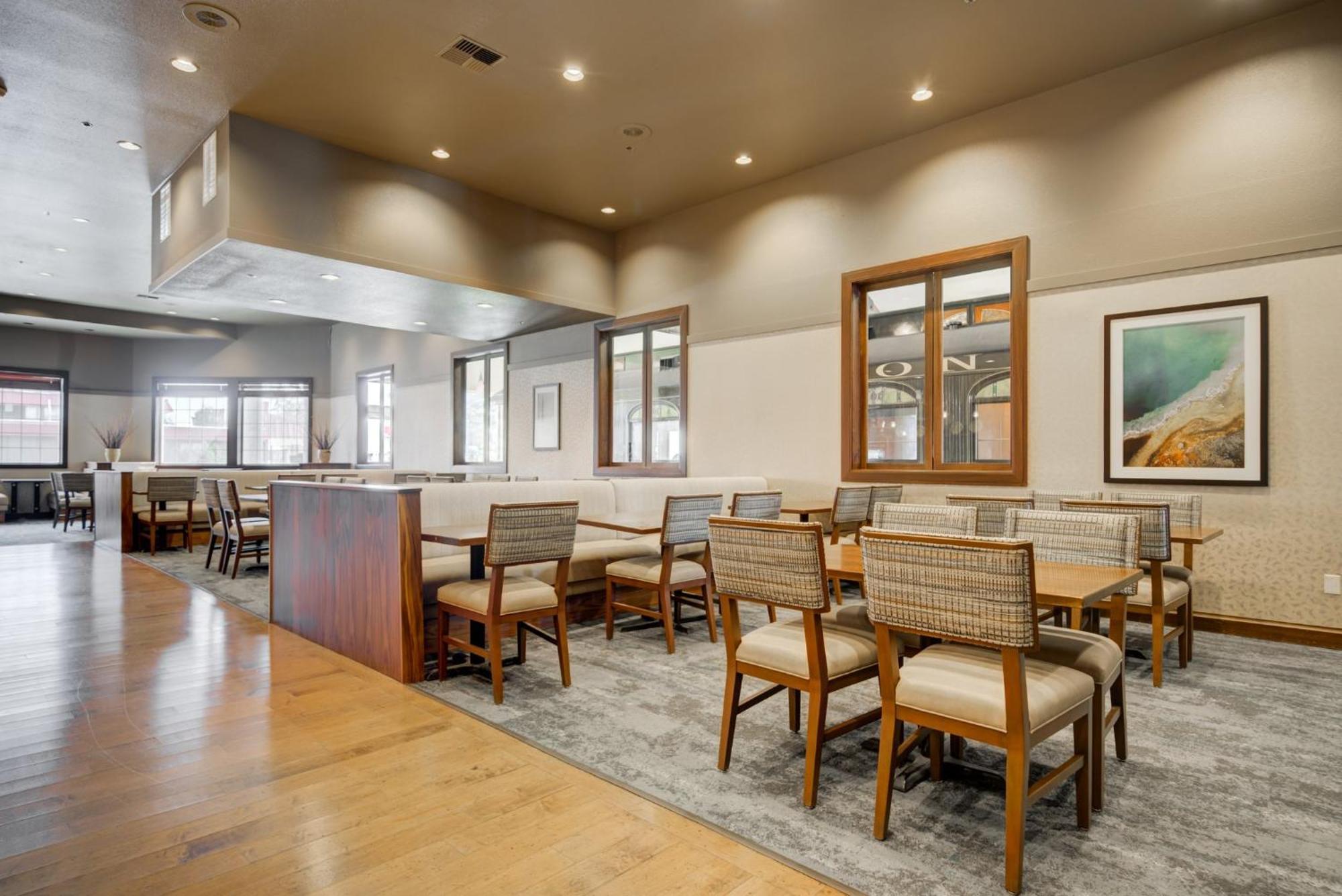 Holiday Inn West Yellowstone By Ihg Экстерьер фото