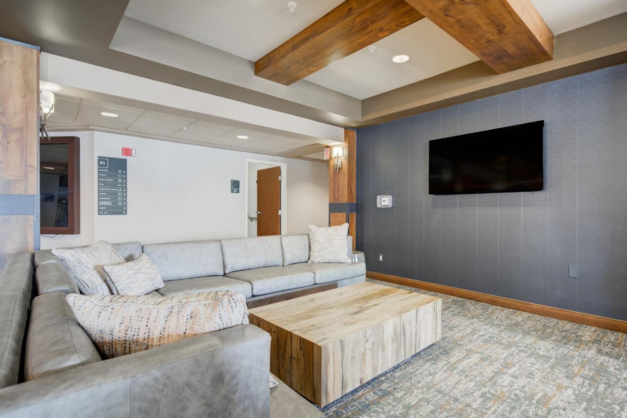 Holiday Inn West Yellowstone By Ihg Экстерьер фото