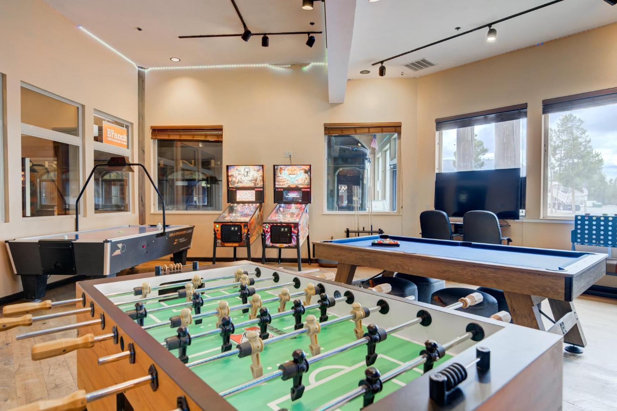 Holiday Inn West Yellowstone By Ihg Экстерьер фото