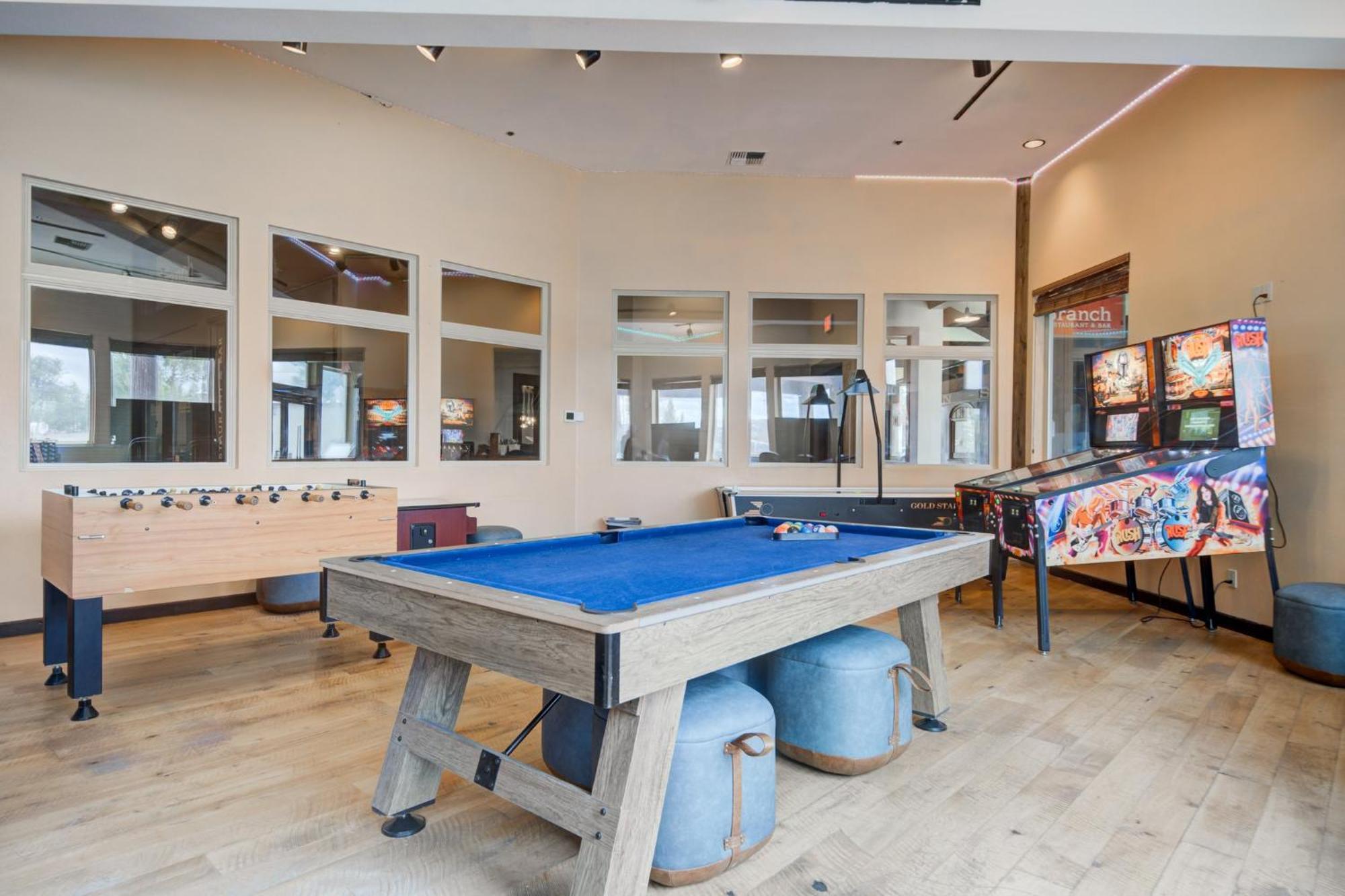 Holiday Inn West Yellowstone By Ihg Экстерьер фото