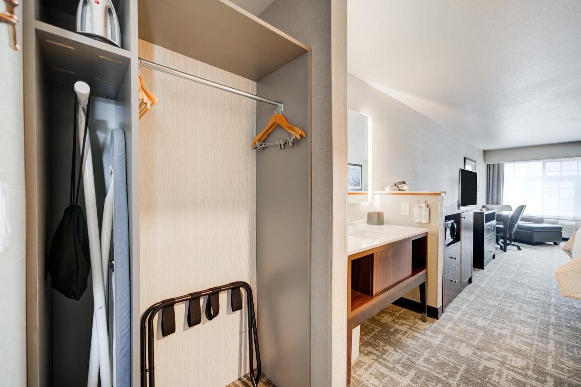 Holiday Inn West Yellowstone By Ihg Экстерьер фото