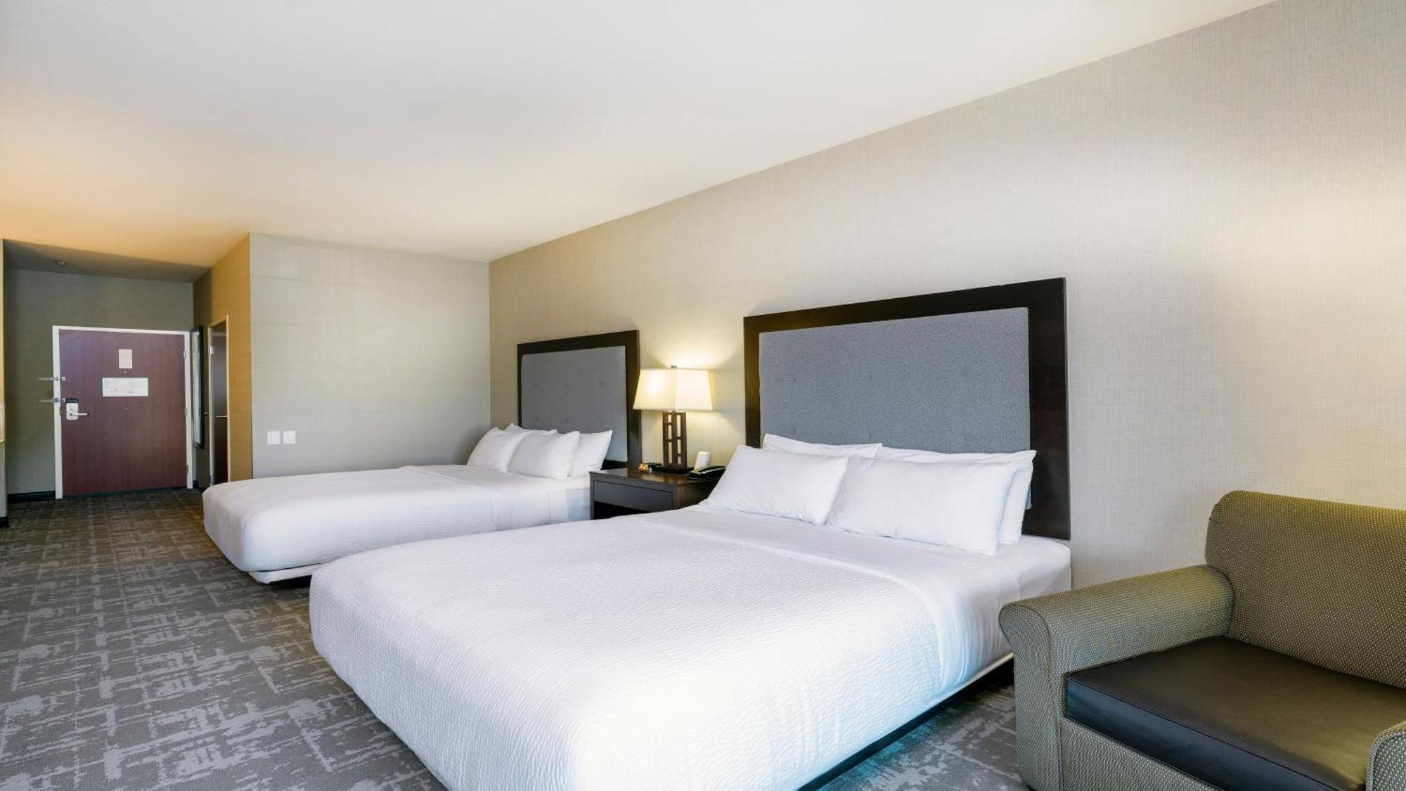 Holiday Inn West Yellowstone By Ihg Экстерьер фото