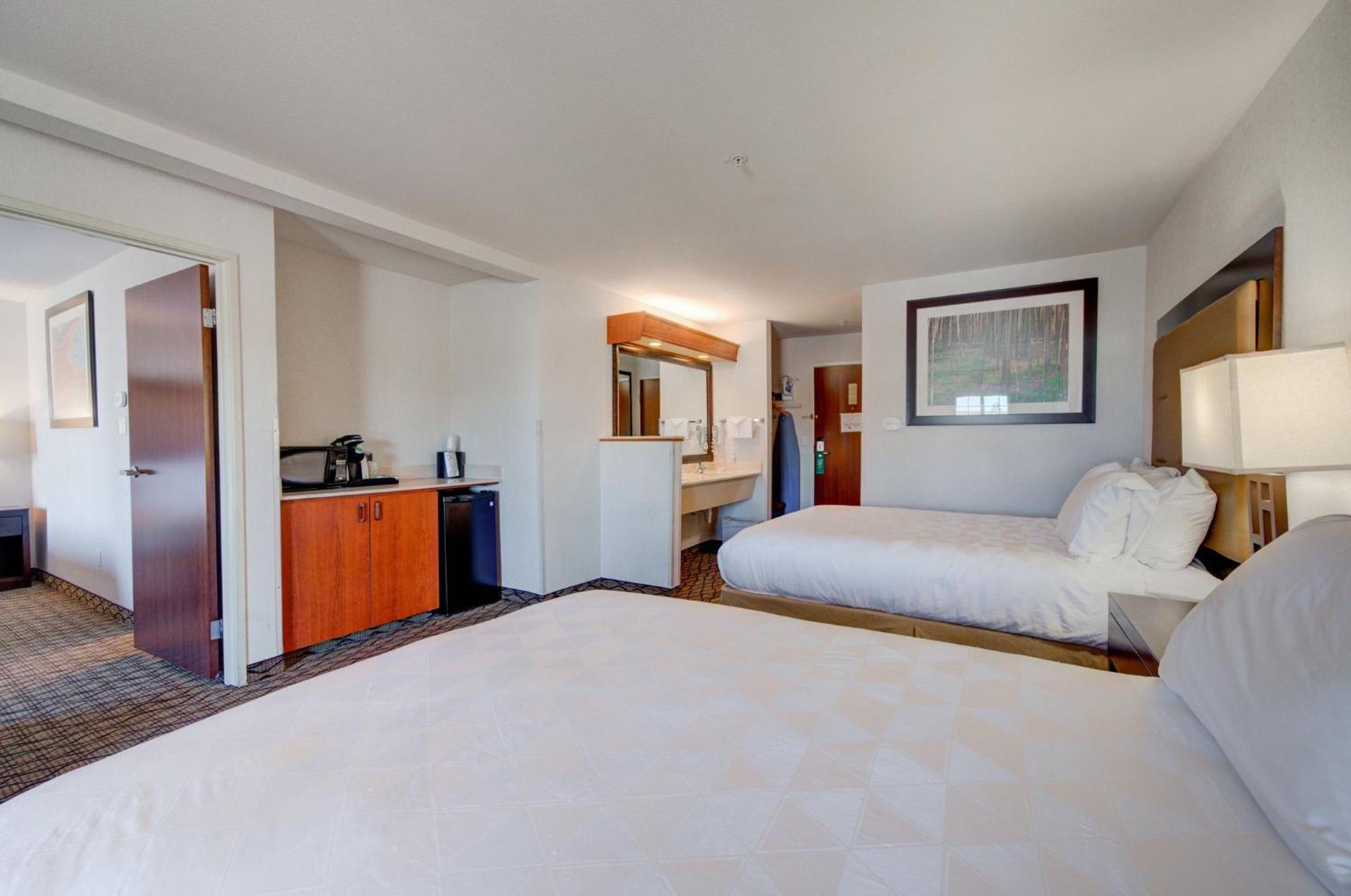Holiday Inn West Yellowstone By Ihg Экстерьер фото